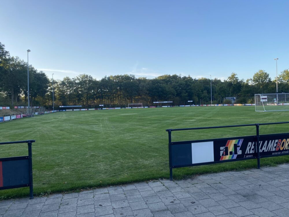 het hoofdveld van VV holten